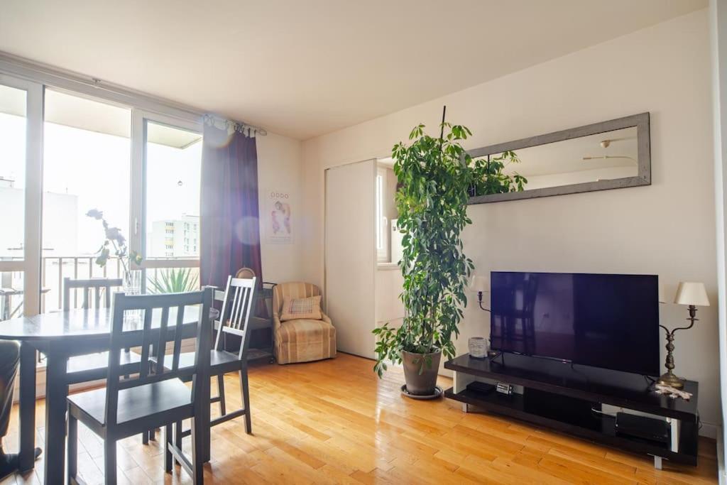 Beautiful Quiet With Views Of Paris Saint-Denis (Seine-Saint-Denis)